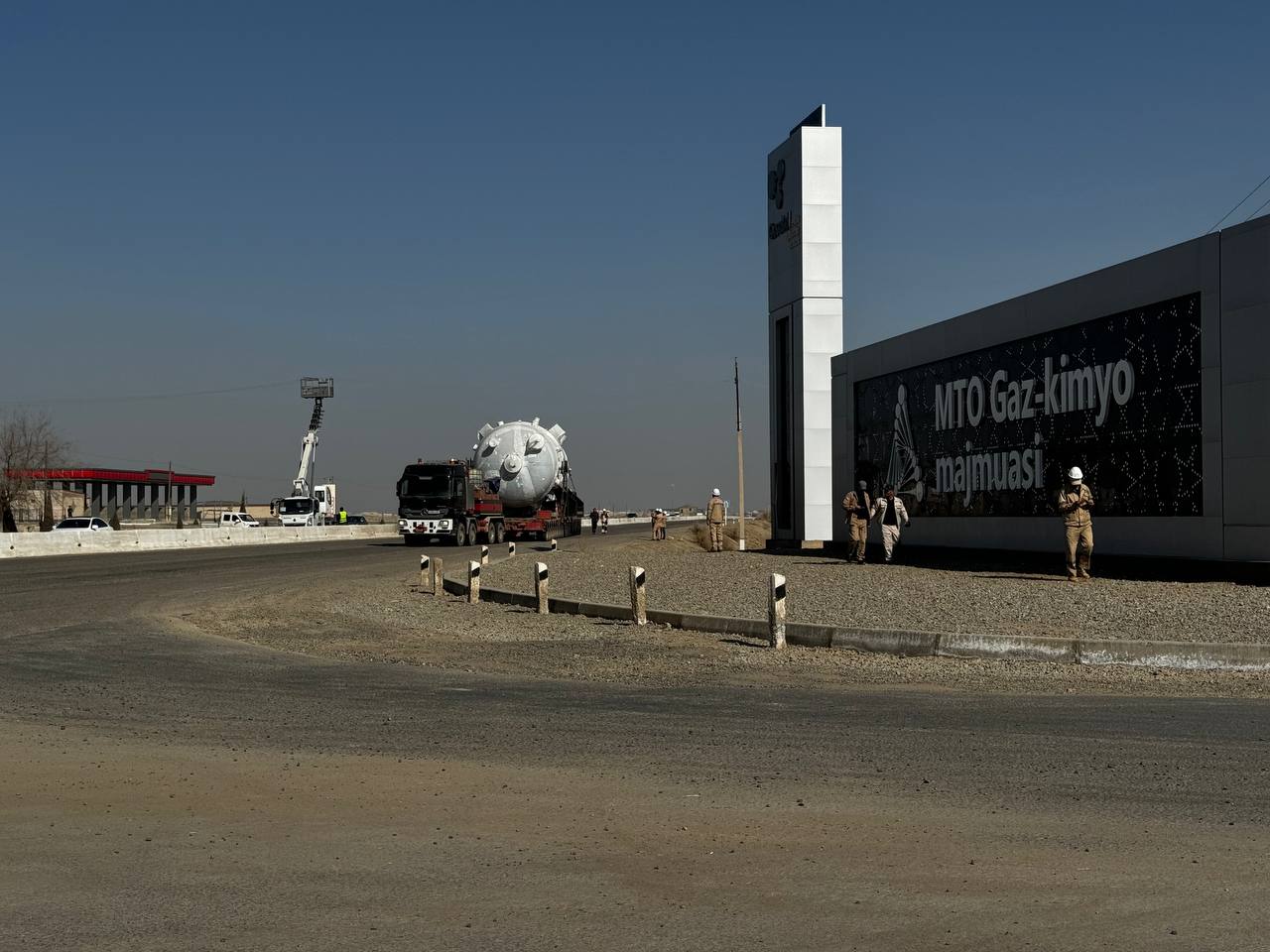 Президент Узбекистана объявил о старте строительства ГХК в Каракуле